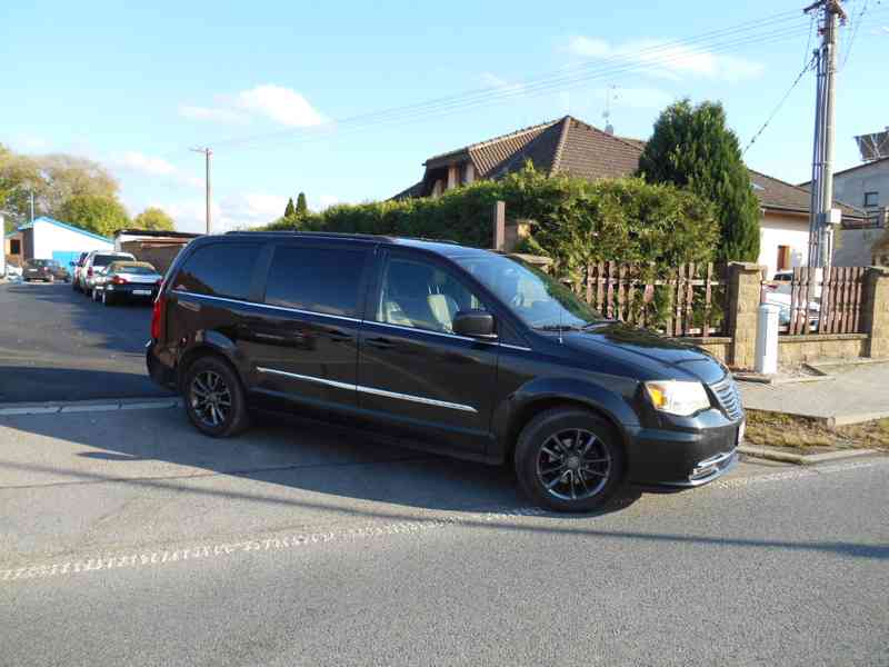 2012 Chrysler Town Country For Sale